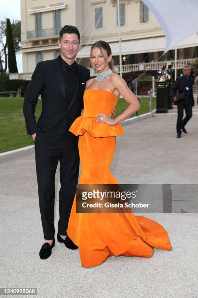 Soccer player Robert Lewandowski and his wife Anna Lewandowska attend amfAR Gala Cannes 2022 at Hotel du Cap-Eden-Roc on May 26, 2022 in Cap...