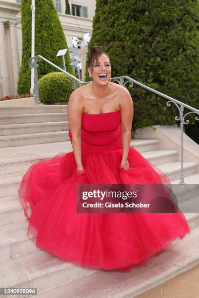 Ashley Graham attends amfAR Gala Cannes 2022 at Hotel du Cap-Eden-Roc on May 26, 2022 in Cap d'Antibes, France.