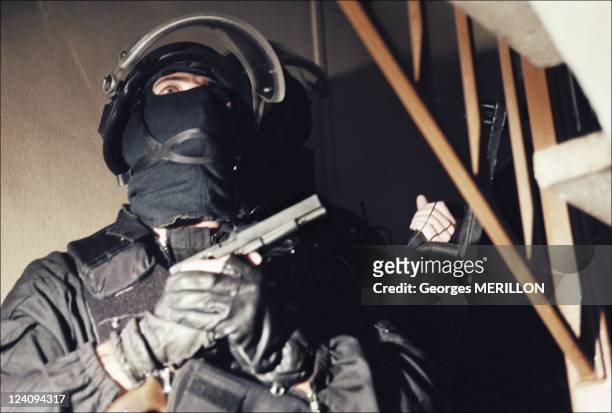 French National SWAT team: RAID In Beauvais, France On January 20, 1998 - Intervention: SWAT team pursues a common law criminal in Beauvais.