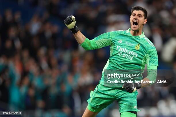 Thibaut Courtois of Real Madrid celebrates at full time of the UEFA Champions League final match between Liverpool FC and Real Madrid at Stade de...