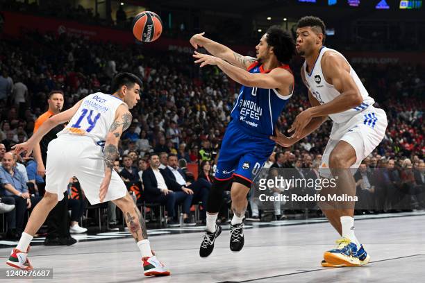 Shane Larkin, #0 of Anadolu Efes Istanbul in action during the Turkish Airlines EuroLeague Final Four Belgrade 2022 Championship game Real Madrid v...