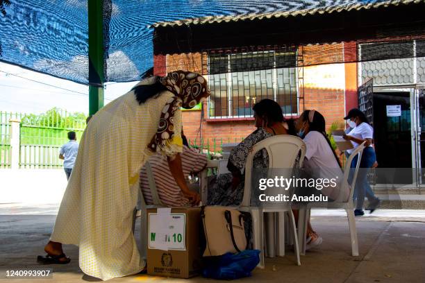 The Wayuu indigenous people arrive to cast their votes for the 2022 presidential elections in the municipality of Uribia, La Guajira, Colombia on May...