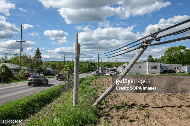 An electric post fell near the Chemin des Hauteurs The storm on the 21st of May in the province of Quebec left a trail of destruction behind....