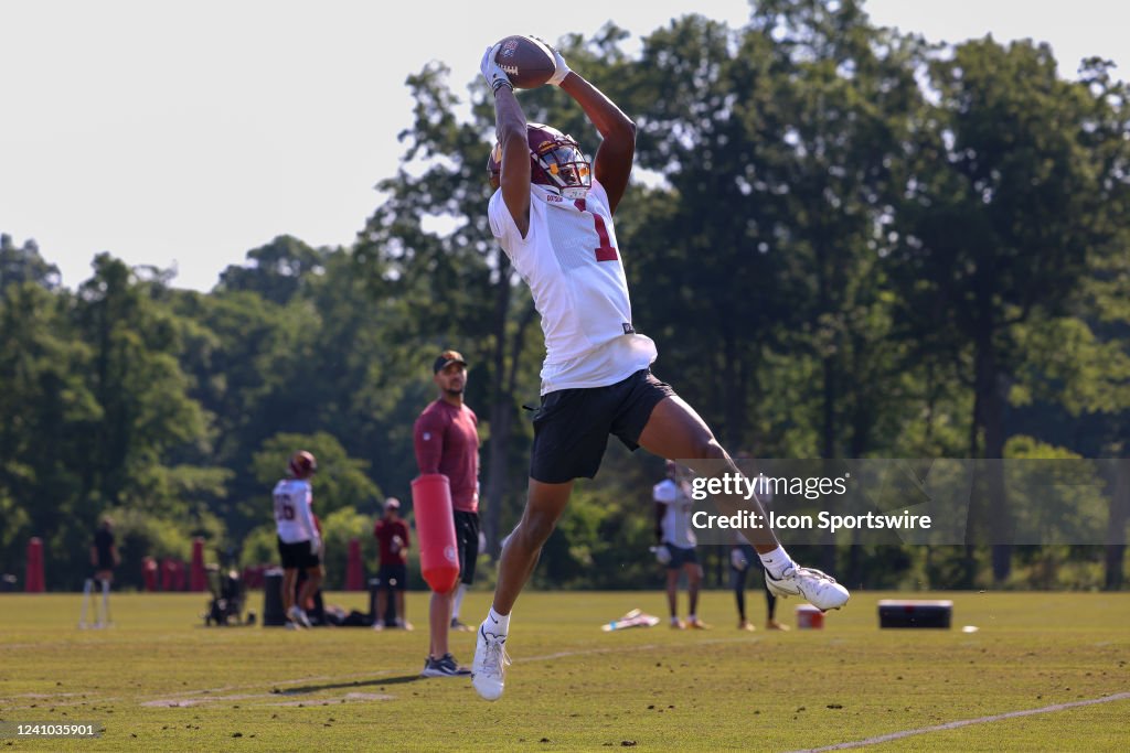 NFL: JUN 01 Washington Commanders OTA Offseason Workouts