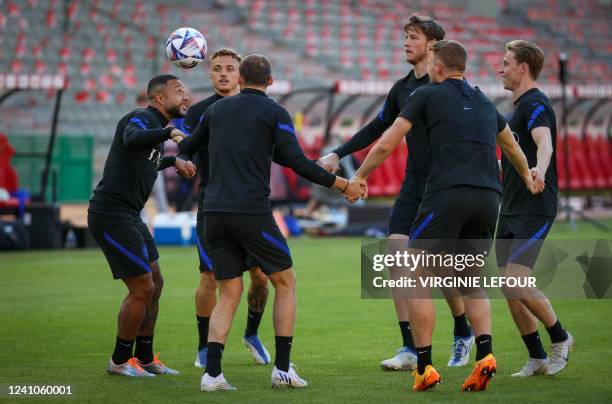 Netherlands' Memphis Depay pictured in action during a training session of the Netherlands national team, Thursday 02 June 2022 in Brussels, during...