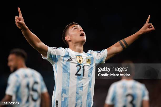Paulo Dybala of Argentina celebrates scoring his goal during the Finalissima 2022 match between Italy and Argentina at Wembley Stadium on June 1,...