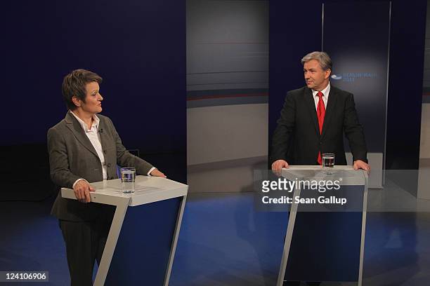 Berlin city mayor and incumbent candidate of the German Social Democrats Klaus Wowereit , and Renate Kuenast, mayoral candidate of the German Greens...