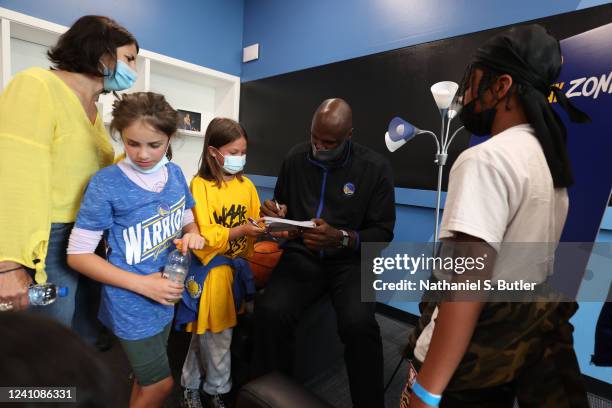 Legend Adonal Foyle of the Golden State Warriors signed autographs at the 2022 NBA Finals Legacy Project as part of the 2022 NBA Finals on June 3,...