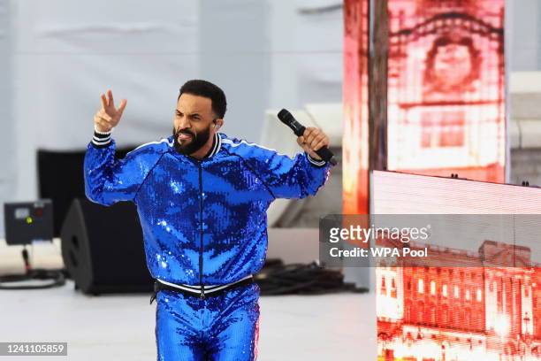 Craig David Performs during the Platinum Party At The Palace at Buckingham Palace on June 4, 2022 in London, England. The Platinum Jubilee of...