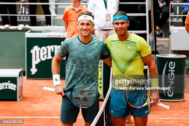 Casper Ruud of Norway and Rafa Nadal of Spain poses for official photo prior the Men's Singles Final match on Day 15 of The 2022 French Open at...