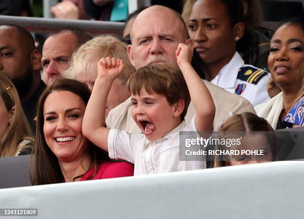 Britain's Catherine, Duchess of Cambridge , Britain's Prince Louis of Cambridge and Britain's Princess Charlotte of Cambridge watch the Platinum...