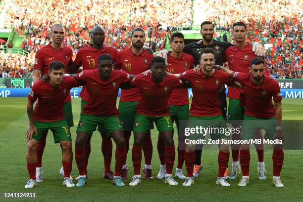 Portugal national footbal team pose for a photograph during the UEFA Nations League League A Group 2 match between Portugal and Switzerland at...