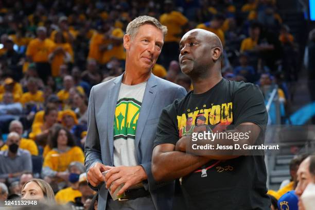 Former NBA Players, Detlef Schrempf and Gary Payton talk during Game Two of the 2022 NBA Finals on June 5, 2022 at Chase Center in San Francisco,...