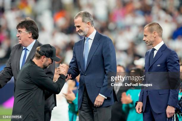 Felipe VI. Koenig von Spanien and UEFA Boss Aleksander Ceferin handshake with head coach Juergen Klopp of Liverpool FC after the UEFA Champions...