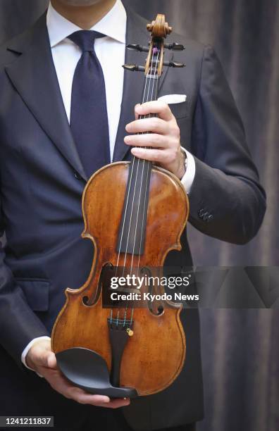 Stradivarius Violin Photos and Premium High Res Pictures - Getty Images