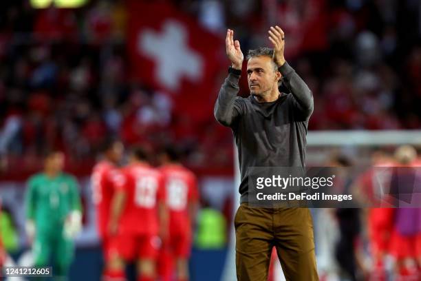 Head coach Luis Enrique of Spain gestures after the UEFA Nations League League A Group 2 match between Switzerland and Spain at Stade de Geneve on...