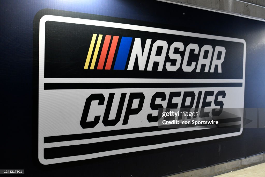 AUTO: JUN 05 NASCAR Cup Series Enjoy Illinois 300 Presented by TicketSmarter