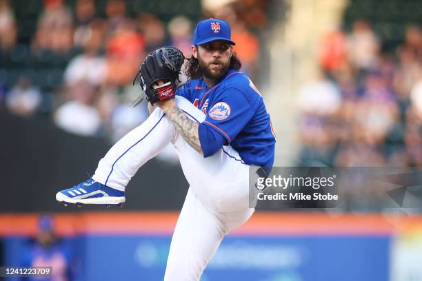 Trevor Williams of the New York Mets in action against the Washington Nationals at Citi Field on May 31, 2022 in New York City. New York Mets...