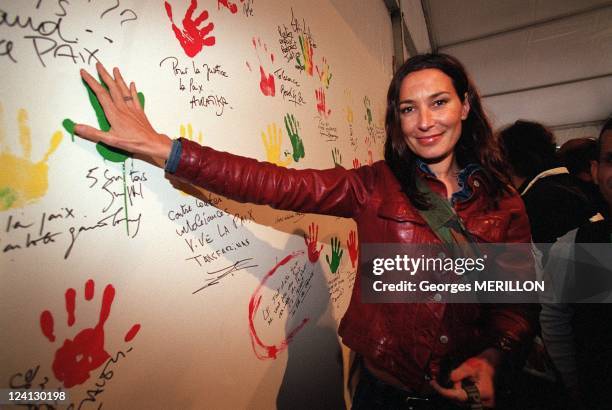 Racisme appeal for Peace in the Near East In Paris, France On October 23, 2000 - Zazie.