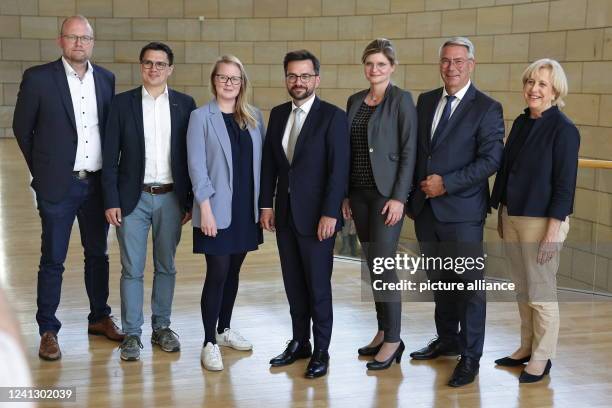 June 2022, North Rhine-Westphalia, Duesseldorf: The new SPD leadership. From left: Jochen Ott, Alexander Vogt, Lisa Kapteinat, Thomas Kutschaty,...