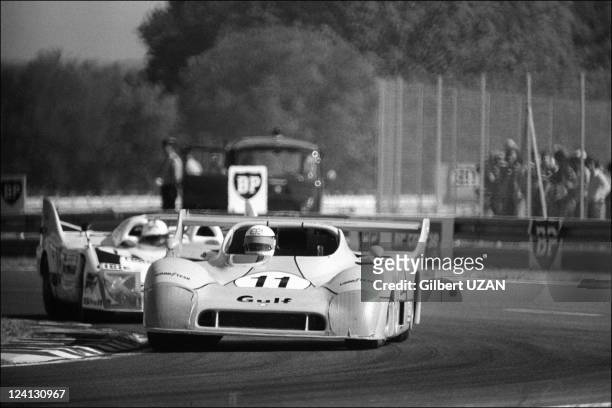 Hours of Mans in Le Mans, France on June 15, 1975 - Gulf Research Racing Co, Gulf Mirage GR8 - Ford Cosworth DFV, Derek Bell.