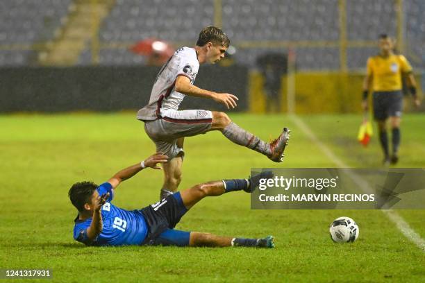 Kevin Reyes Kevin Reyes Photos and Premium High Res Pictures - Getty Images