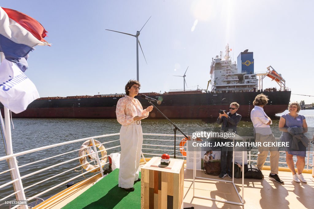 GENT PORT WIND TURBINES