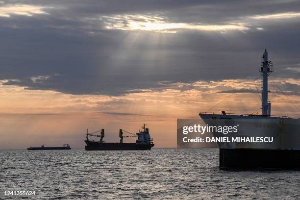 Ships anchored in the Black Sea await to enter the Sulina canal, one of the spilling points of the river Danube to the Black Sea in Sulina,...