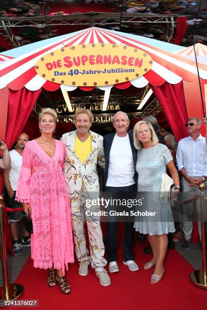 Karina Mross, Thomas Gottschalk, Mike Krüger, Birgit Loeper during the 40th anniversary show of "Die Supernasen" on June 17, 2022 in Velden am...