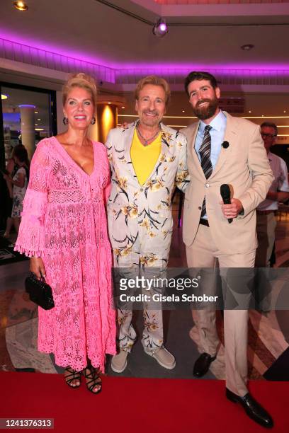 Karina Mross, Thomas Gottschalk and his son Roman Gottschalk during the 40th anniversary show of "Die Supernasen" on June 17, 2022 in Velden am...
