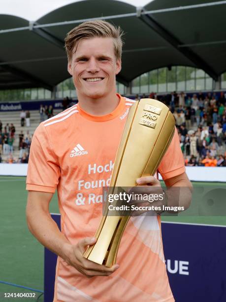 Koen Bijen of Holland celebrates the the Pro League victory with the trophy during the Pro League match between Holland v India at the HC Rotterdam...