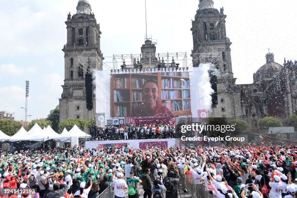 Ana Maria Torres, Mariana Juarez 'Barbie', Jackie Nava, Andy Ruiz, Clara Brugada during the massive boxing class in the Mexico City zocalo, where the...