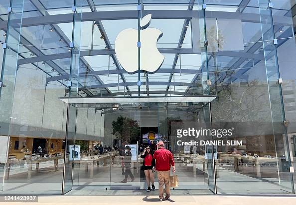 459 Santa Monica Apple Store Stock Photos, High-Res Pictures, and Images -  Getty Images