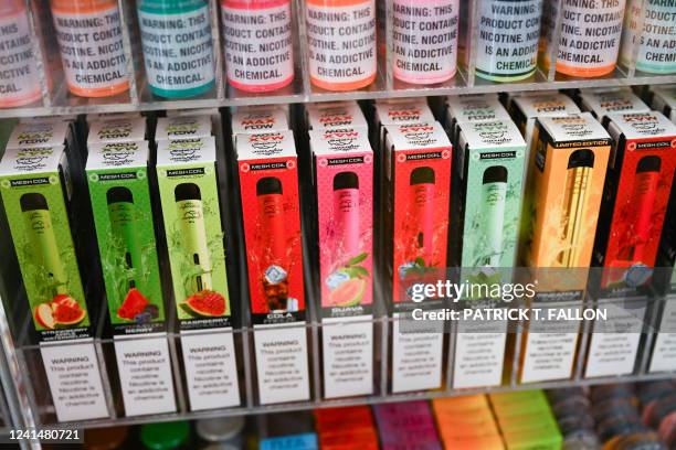 194 Juul Vape Fotos de stock, imagens de alta resoluo e imagens - Getty Images 194 Juul Vape Fotos de stock, imagens de alta resoluo e imagens - Getty Images