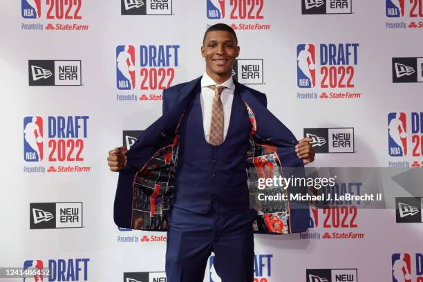 Draft Prospect Jabari Smith Jr. Arrives at the arena before the 2022 NBA Draft on June 23, 2022 at Barclays Center in Brooklyn, New York. NOTE TO...