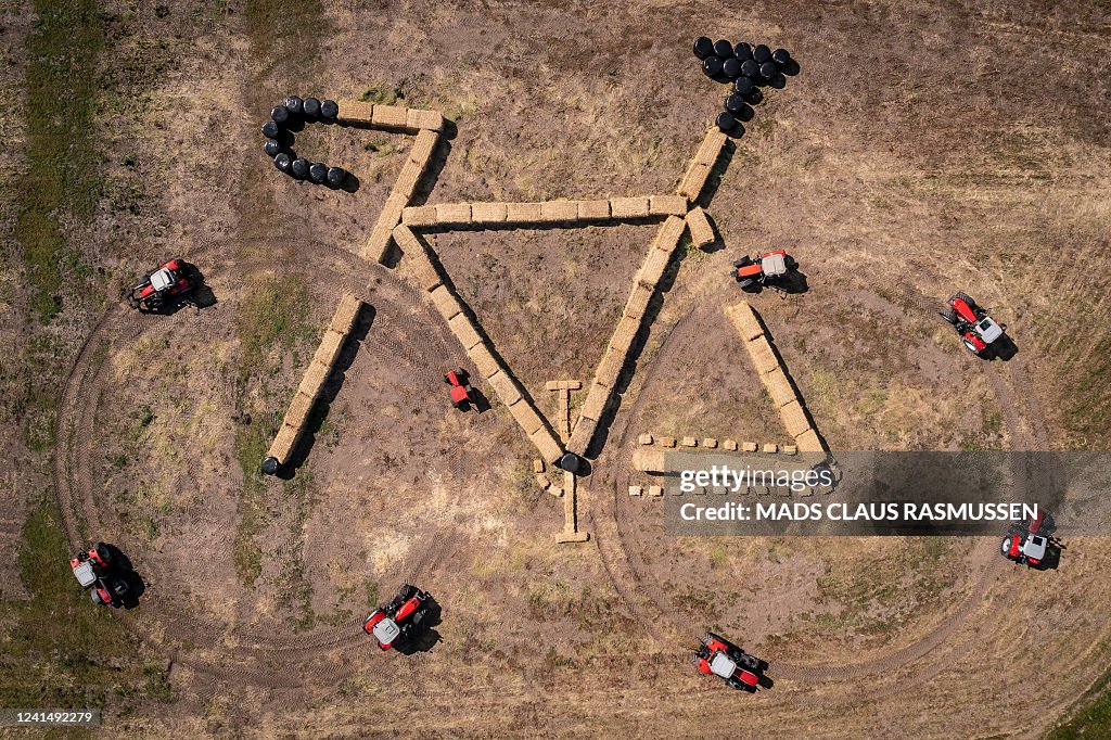 TOPSHOT-CYCLING-DEN-FRA-TDF-2022-FEATURE