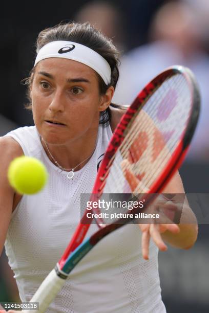 June 2022, Hessen, Bad Homburg: Tennis: WTA Tour, Doubles, Women, Competition, Semifinals Singles, Women, Cornet - Garcia . Caroline Garcia in...
