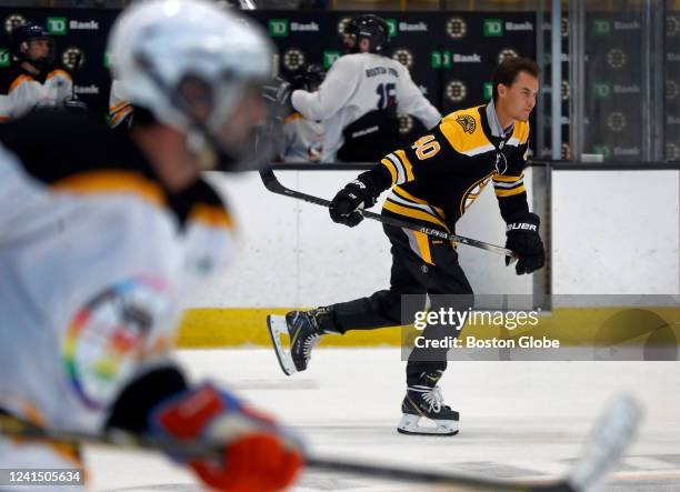 Bruins Host Scrimmage With Boston Pride Hockey, Celebrate 'Hockey