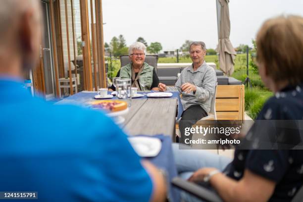 Social Distance Lunch Social Distance Eating Photos and Premium High Res Pictures - Getty Images