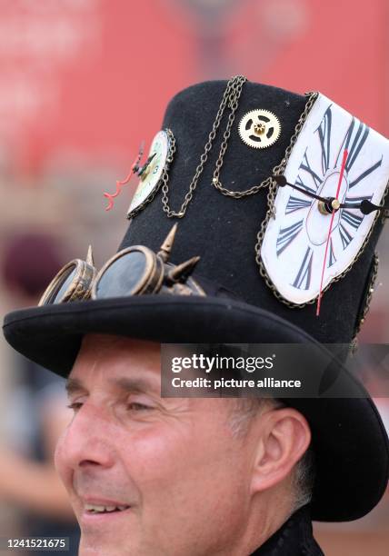 June 2022, Saxony, Chemnitz: Gerd from the "Zahnrad und Zylinder" association from Meißen is standing in disguise in front of the Industrial Museum....