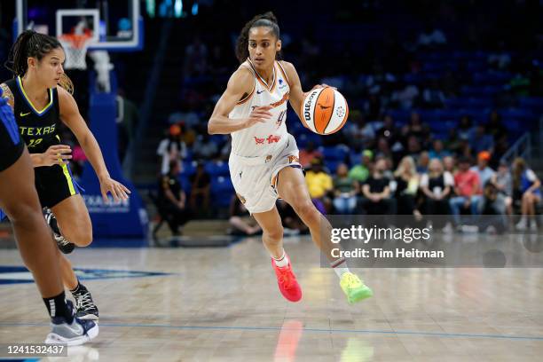 Skylar Diggins-Smith of the Phoenix Mercury dribbles the ball during the game against the Dallas Wings on June 25, 2022 at the College Park Center in...