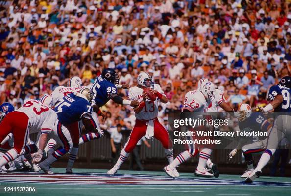 AFC vs NFC competing in the 1985 Pro Bowl, the NFL's 35th annual
