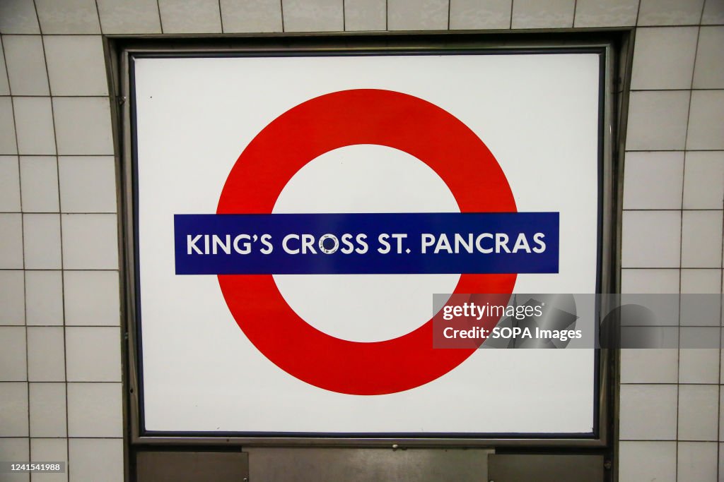 Kings Cross Reeption Sign King's Cross St. Pancras sign displayed at the station. News Photo ...