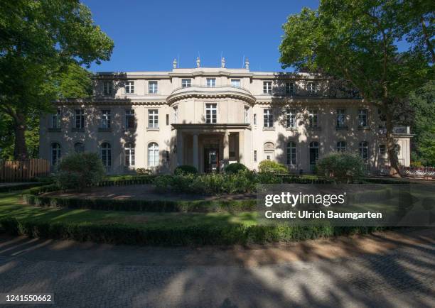 Wanse Wannsee Villa Photos and Premium High Res Pictures - Getty Images