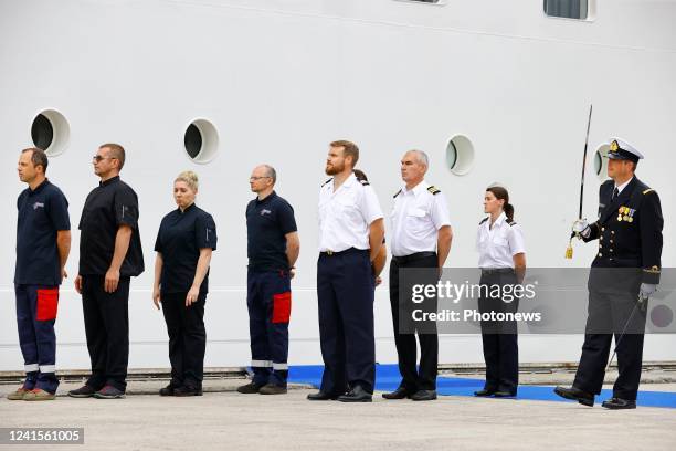 The crew of the research vessel Belgica pictured during the official ceremony. PRESS RELEASE OF THE ROYAL PALACE June 25, 2022 Her Royal Highness...