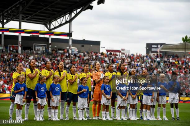 The starters of team Colombia, Catalina Perez, Manuela Vanegas, Daniela Arias, Lorena Bedoya, Daniela Montoya, Leicy Santos, Catalina Usme, Carolina...