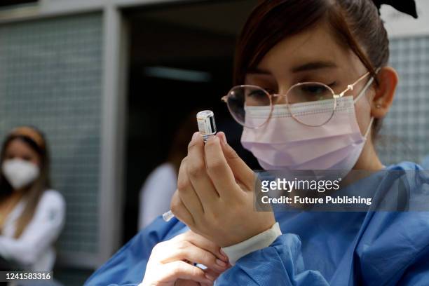 Nurse prepares a Covid-19 Pfizer for a child during the mass vaccination campaign for 10 and 11-year old children at the Dr. Juan Duque de Estrada...