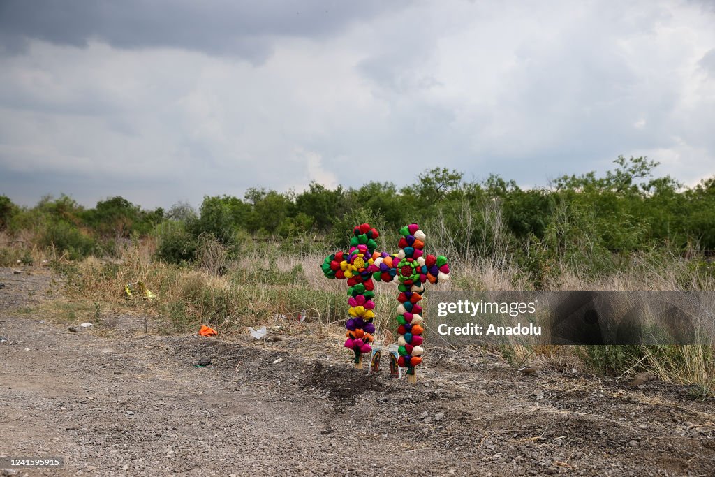 50 migrants found dead in Texas trailer truck