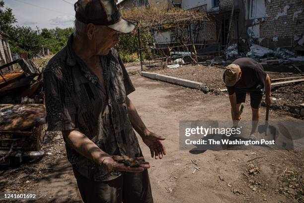 Shell Splinters Meaning 32 Shell Splinters Stock Photos, High-Res Pictures, and Images - Getty ...