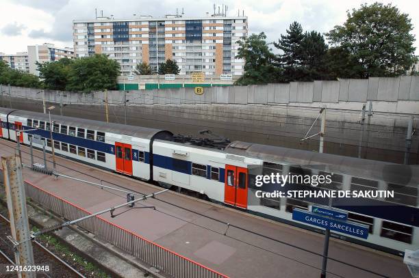 Vue prise le 12 juillet 2004 de la gare de Garges-Sarcelles, sur la ligne D du RER, où six hommes ont violemment agressé, le 09 juillet dernier entre...